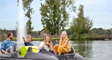 Waterfietsen in Center Parcs De Huttenheugte