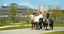 Ponyrijden in Center Parcs Villages Nature Paris